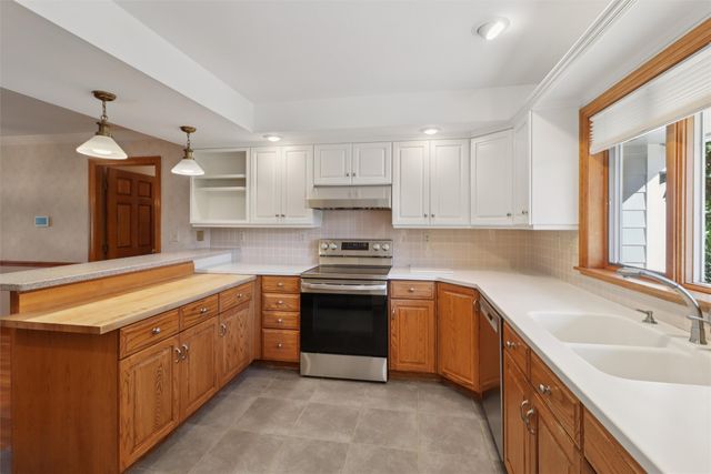 31342 Ute Avenue, Waukee, IA 50263