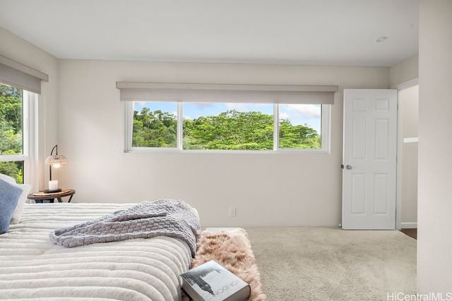 98-2033 Pahiolo Street, Aiea, HI 96701