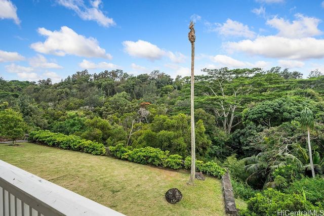 98-2033 Pahiolo Street, Aiea, HI 96701