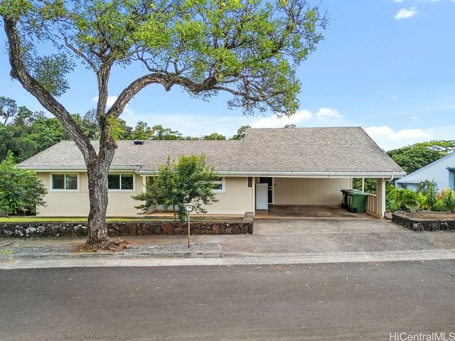98-2033 Pahiolo Street, Aiea, HI 96701