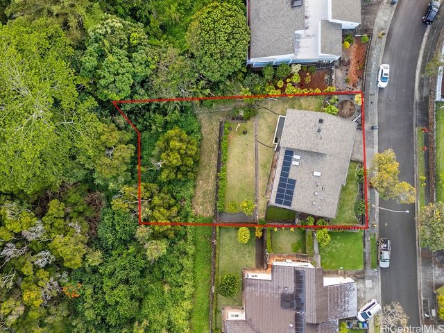 98-2033 Pahiolo Street, Aiea, HI 96701