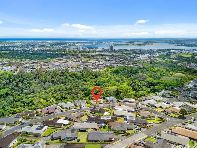 98-2033 Pahiolo Street, Aiea, HI 96701