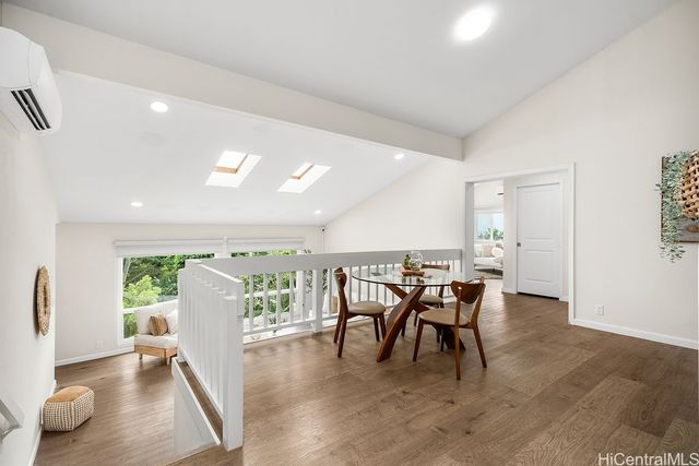 98-2033 Pahiolo Street, Aiea, HI 96701