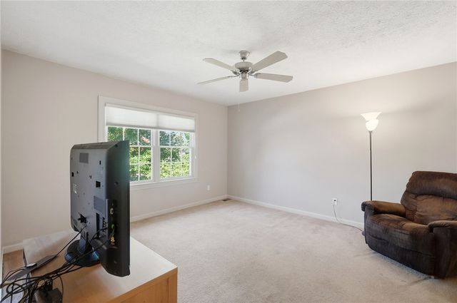 660 Golf View Court, Vandalia, OH 45377