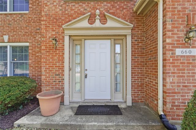 660 Golf View Court, Vandalia, OH 45377