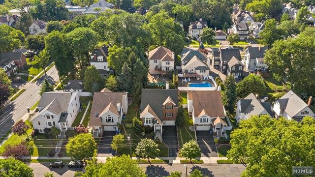 206 Sylvan Street, Rutherford, NJ 07070