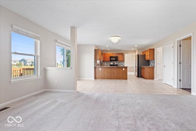 6520 Kingsbury Way, Zionsville, IN 46077