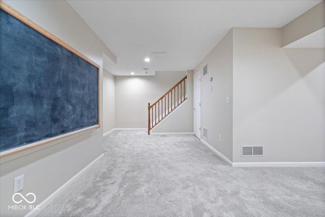 6520 Kingsbury Way, Zionsville, IN 46077