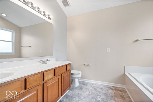 6520 Kingsbury Way, Zionsville, IN 46077