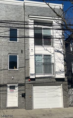 120 Fleming Ave, Newark City, NJ 07105