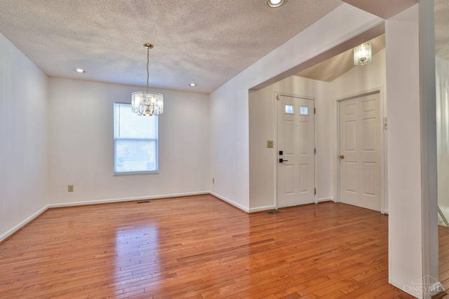 2529 Proudhon Way, Cincinnati, OH 45239