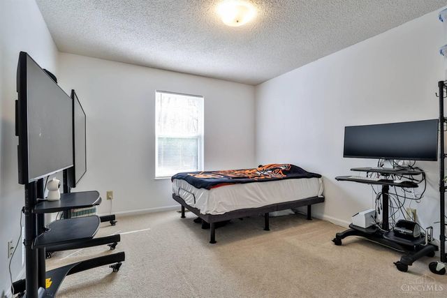 2529 Proudhon Way, Cincinnati, OH 45239