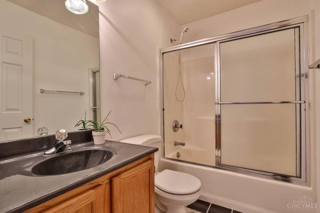 2529 Proudhon Way, Cincinnati, OH 45239