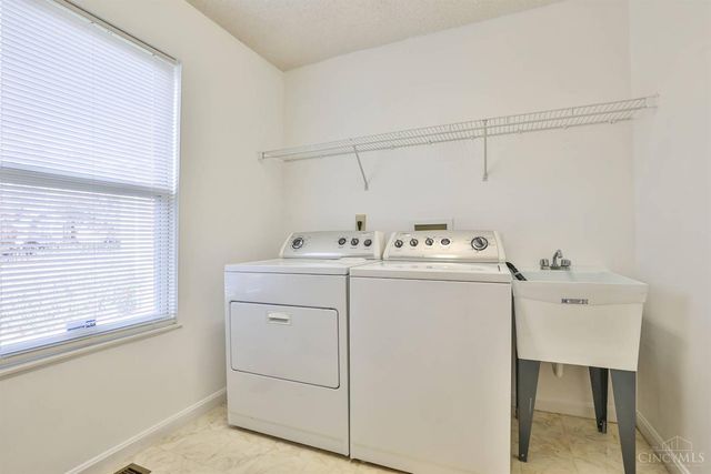 2529 Proudhon Way, Cincinnati, OH 45239