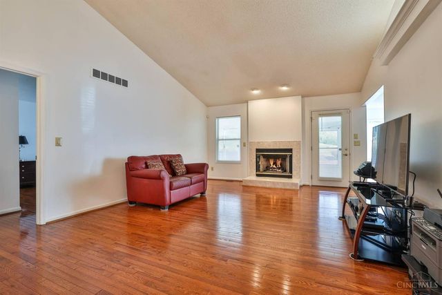 2529 Proudhon Way, Cincinnati, OH 45239