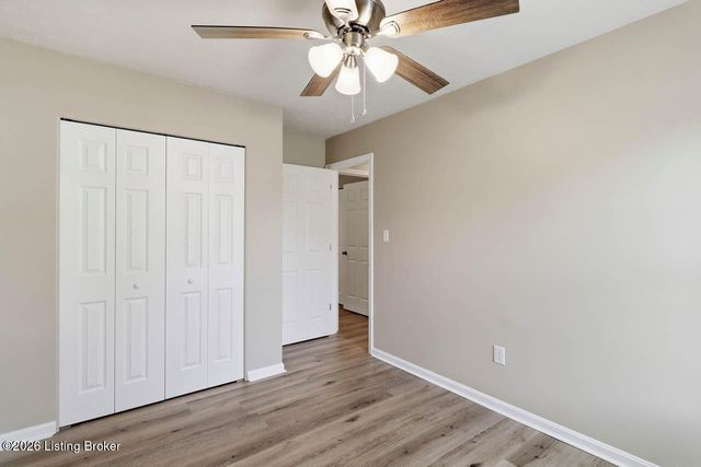 8410 Silver Fox Rd, Louisville, KY 40291