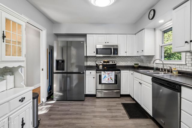 1715 Mcclellan Drive, Johnson City, TN 37604