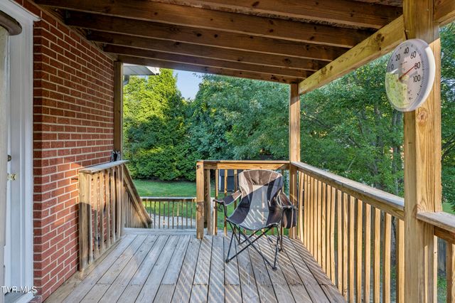1715 Mcclellan Drive, Johnson City, TN 37604