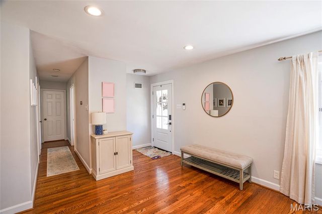 429 Forest Green Drive, St Louis, MO 63119