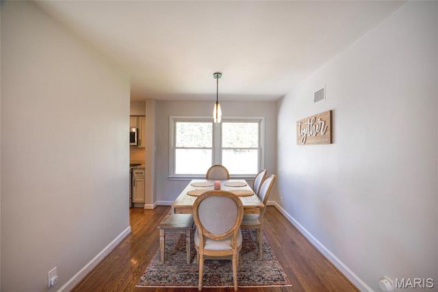 429 Forest Green Drive, St Louis, MO 63119