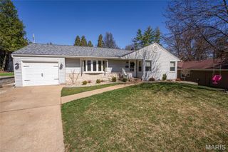 429 Forest Green Drive, St Louis, MO 63119