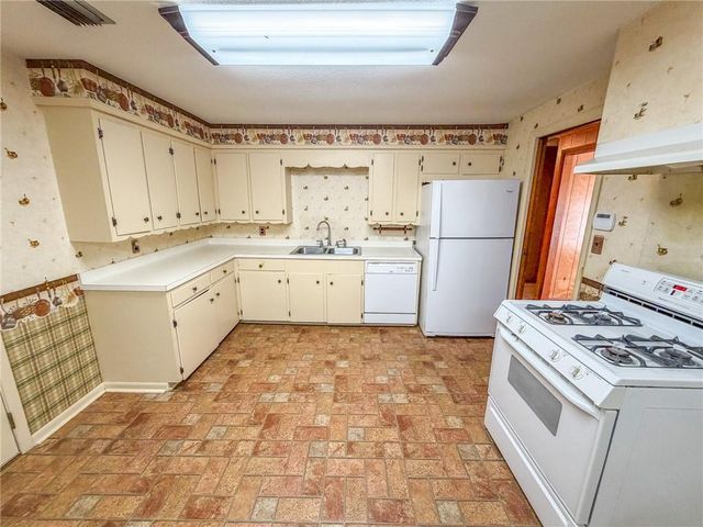 537 Saraland Avenue, Saraland, AL 36571