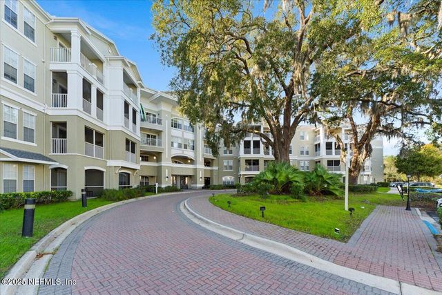 8290 GATE Parkway 123, Jacksonville, FL 32216