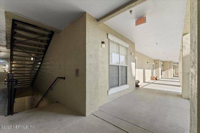 8290 GATE Parkway 123, Jacksonville, FL 32216