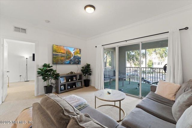 8290 GATE Parkway 123, Jacksonville, FL 32216