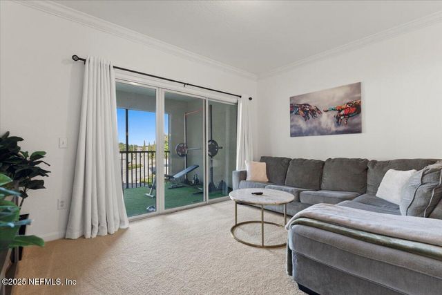 8290 GATE Parkway 123, Jacksonville, FL 32216