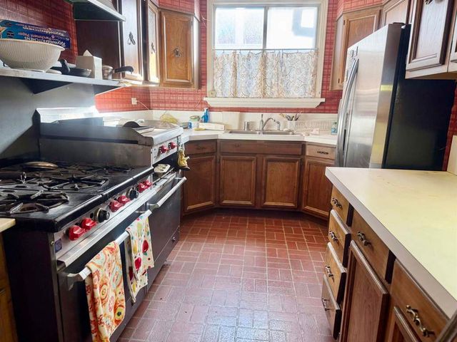 112 Buena Vista Ave, Richmond, CA 94801