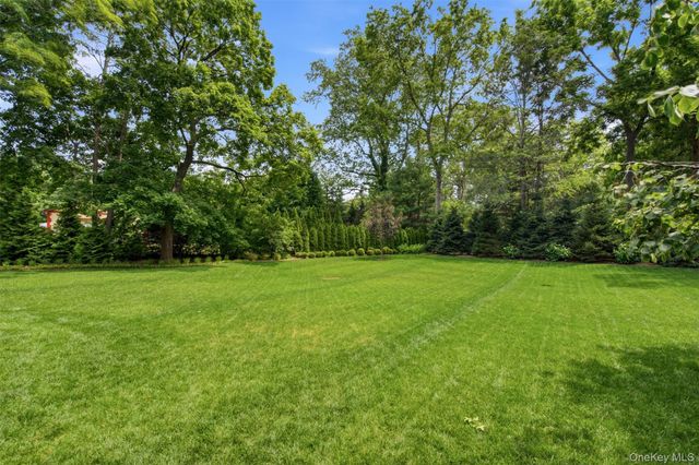 1920 Midlane, Muttontown, NY 11791