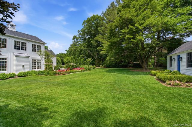 1920 Midlane, Muttontown, NY 11791