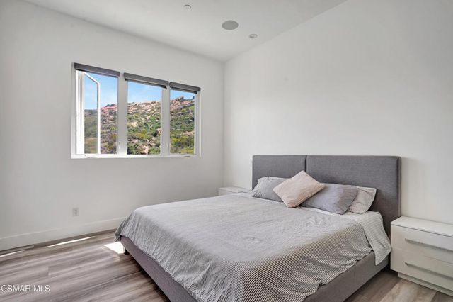 990 Alta Vista Road, Simi Valley, CA 93063