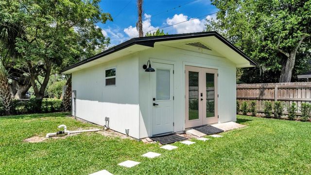 4216 FOREST HILLS DRIVE, Lakeland, FL 33813