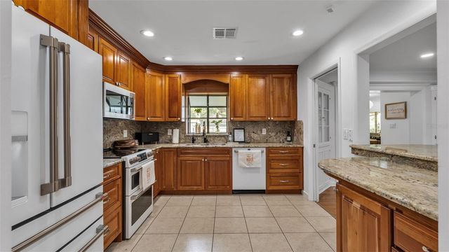 4216 FOREST HILLS DRIVE, Lakeland, FL 33813