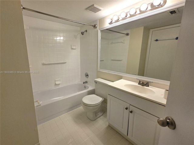 16104 Glenmoor Dr 16104, West Palm Beach, FL 33409