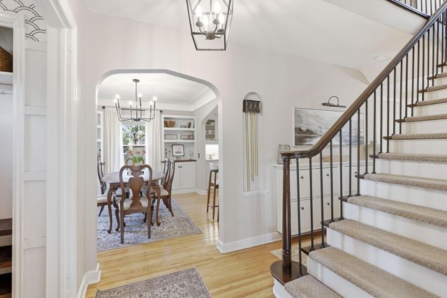 5225 Interlachen Boulevard, Edina, MN 55436