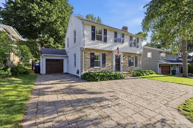 5225 Interlachen Boulevard, Edina, MN 55436