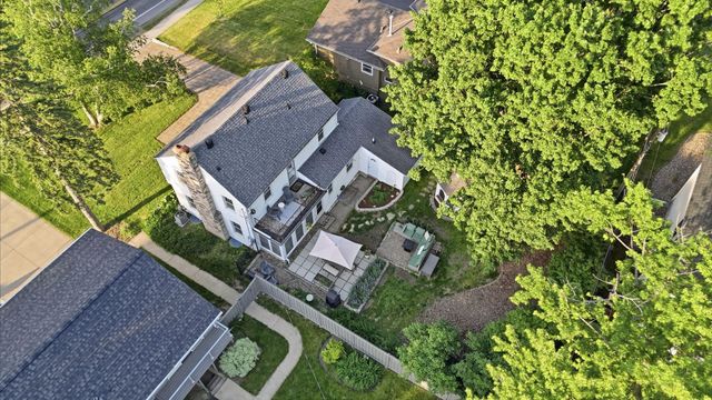 5225 Interlachen Boulevard, Edina, MN 55436