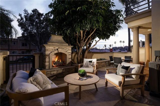 513 Pierside Circle, Huntington Beach, CA 92648