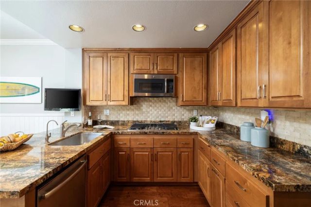 513 Pierside Circle, Huntington Beach, CA 92648
