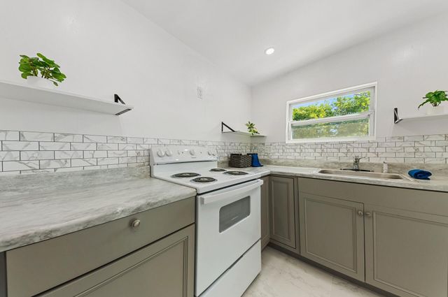 710 N H Street, Lake Worth Beach, FL 33460