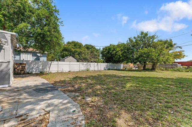 710 N H Street, Lake Worth Beach, FL 33460