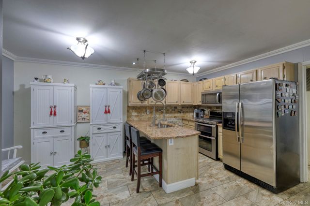 86 Albert Court, Monroe, NY 10950