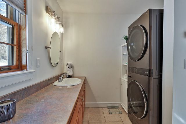 300 Route 121, Grafton, VT 05146