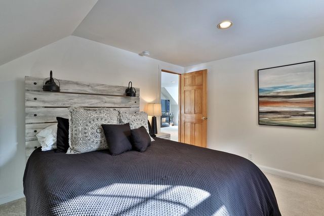 300 Route 121, Grafton, VT 05146