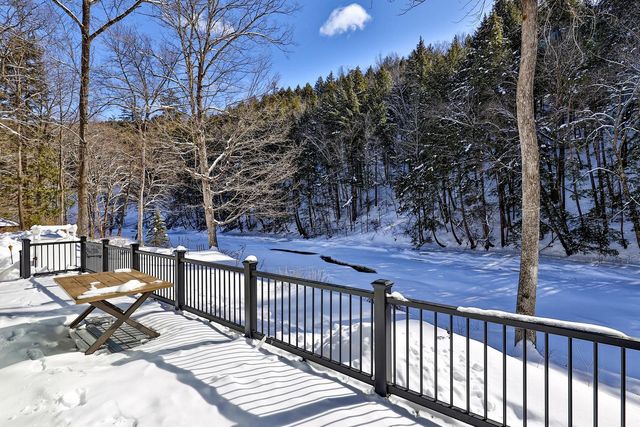 300 Route 121, Grafton, VT 05146