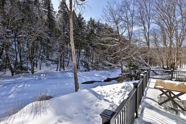 300 Route 121, Grafton, VT 05146