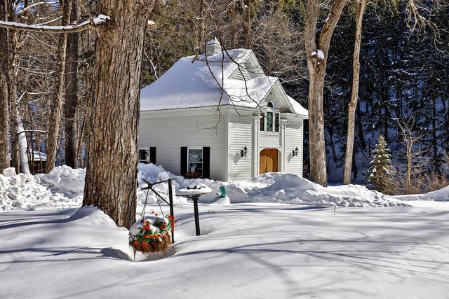 300 Route 121, Grafton, VT 05146